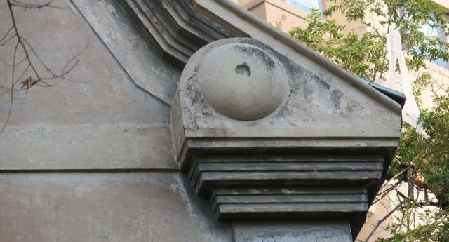 哈尔滨，新马路深处的老建筑