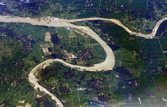 空姐告诉我，这里是江汉平原！