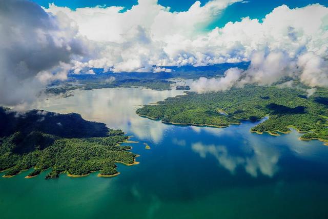 俯瞰“陌生”的近邻