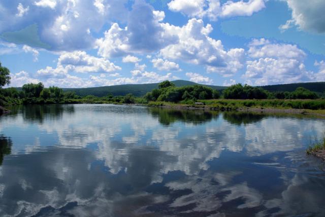 在呼伦贝尔草原上，有一泉“神水”滋润着鄂温克人