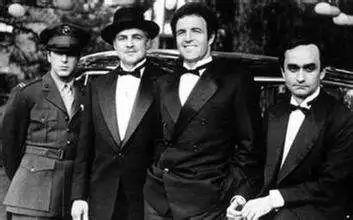 杀人、放高利贷、贩毒：衣冠楚楚豪气干云？算了吧，看看真实黑手党