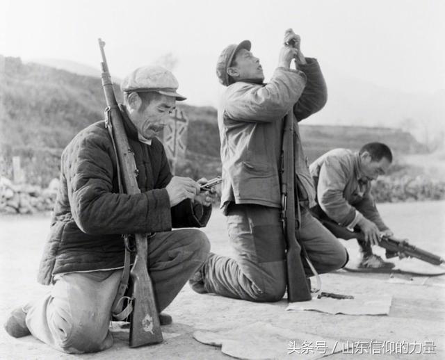 老照片：70年代的民兵