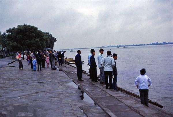 老照片，1983年黑龙江哈尔滨市街景