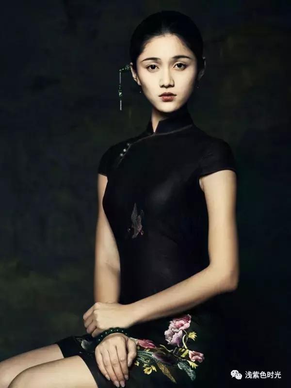 旗袍，只一个名字便风情流转