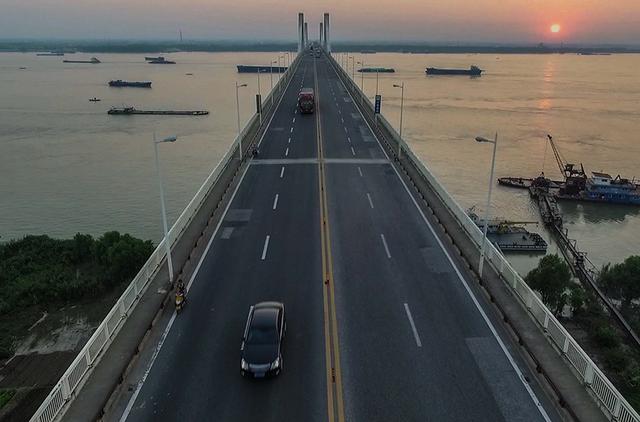 鸟瞰江城 生态宜居