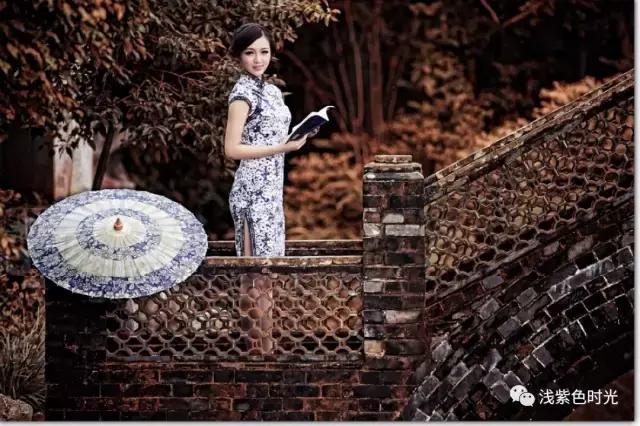 旗袍，只一个名字便风情流转