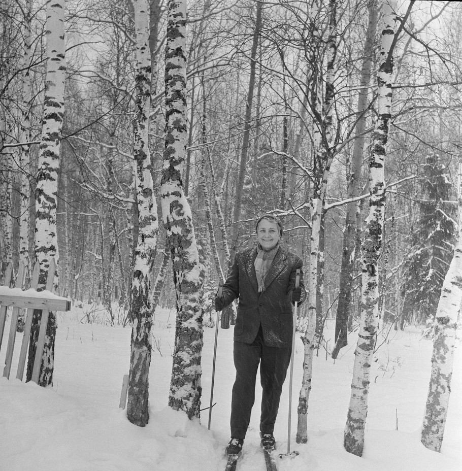 苏联时代的人们：冬季景色下的休闲 - 沉默的麻雀 - 沉默的麻雀的博客