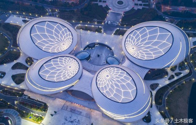 俯瞰江苏大剧院