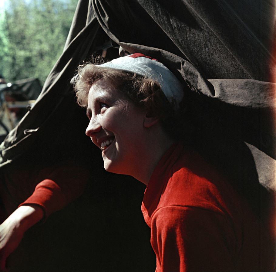 图集：上世纪50年代末苏联人的家庭野游 - 沉默的麻雀 - 沉默的麻雀的博客