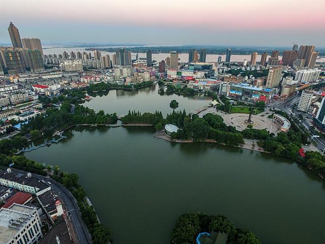 鸟瞰江城 生态宜居