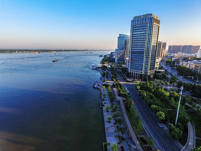 鸟瞰江城 生态宜居