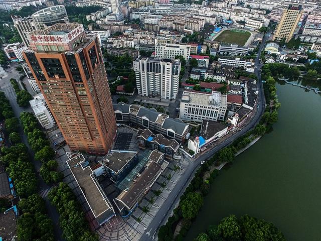 鸟瞰江城 生态宜居