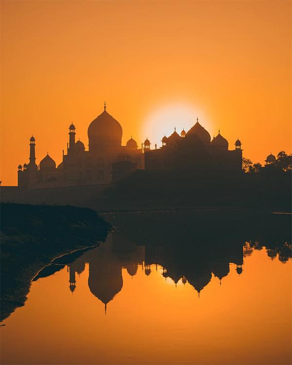 《三峰摄影》穿梭于印度的街头，感受那份古老与安详的生活之美