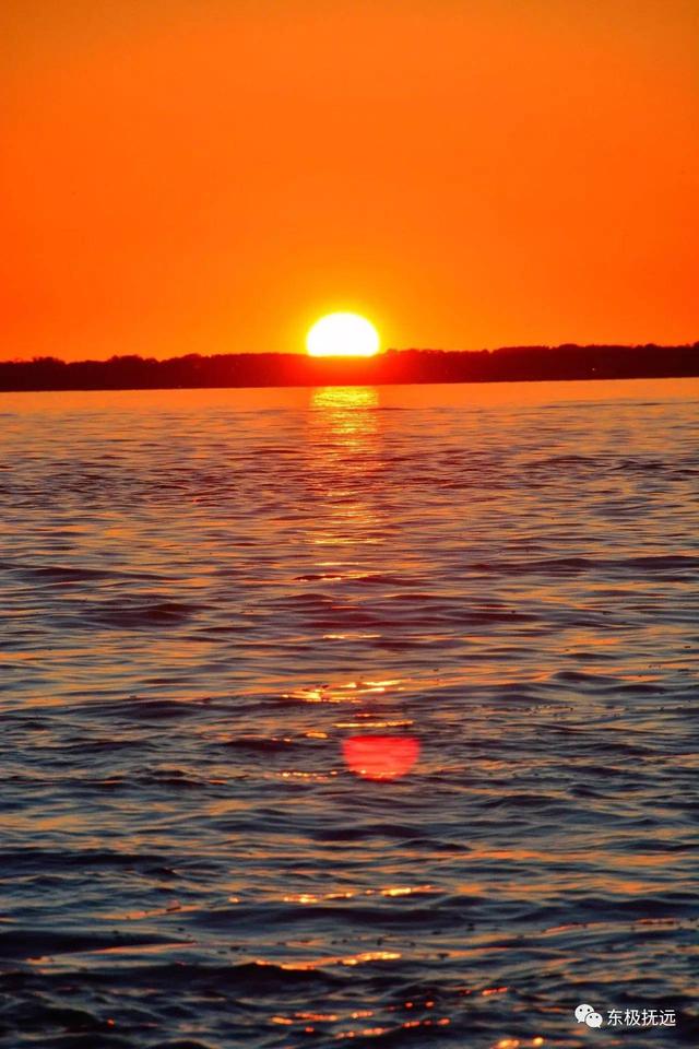 抚远黑龙江畔落日