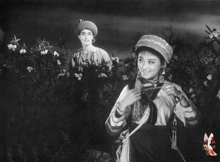 温馨回忆：新中国老电影剧照海报【1】 - 沉默的麻雀 - 沉默的麻雀的博客