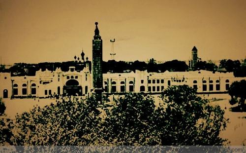 老哈尔滨火车站的门头