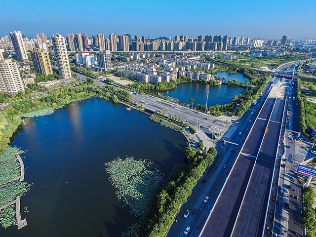 鸟瞰江城 生态宜居